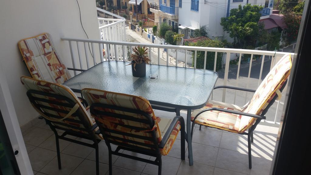 Ferienwohnung Faneromeni Court Paphos Exterior foto