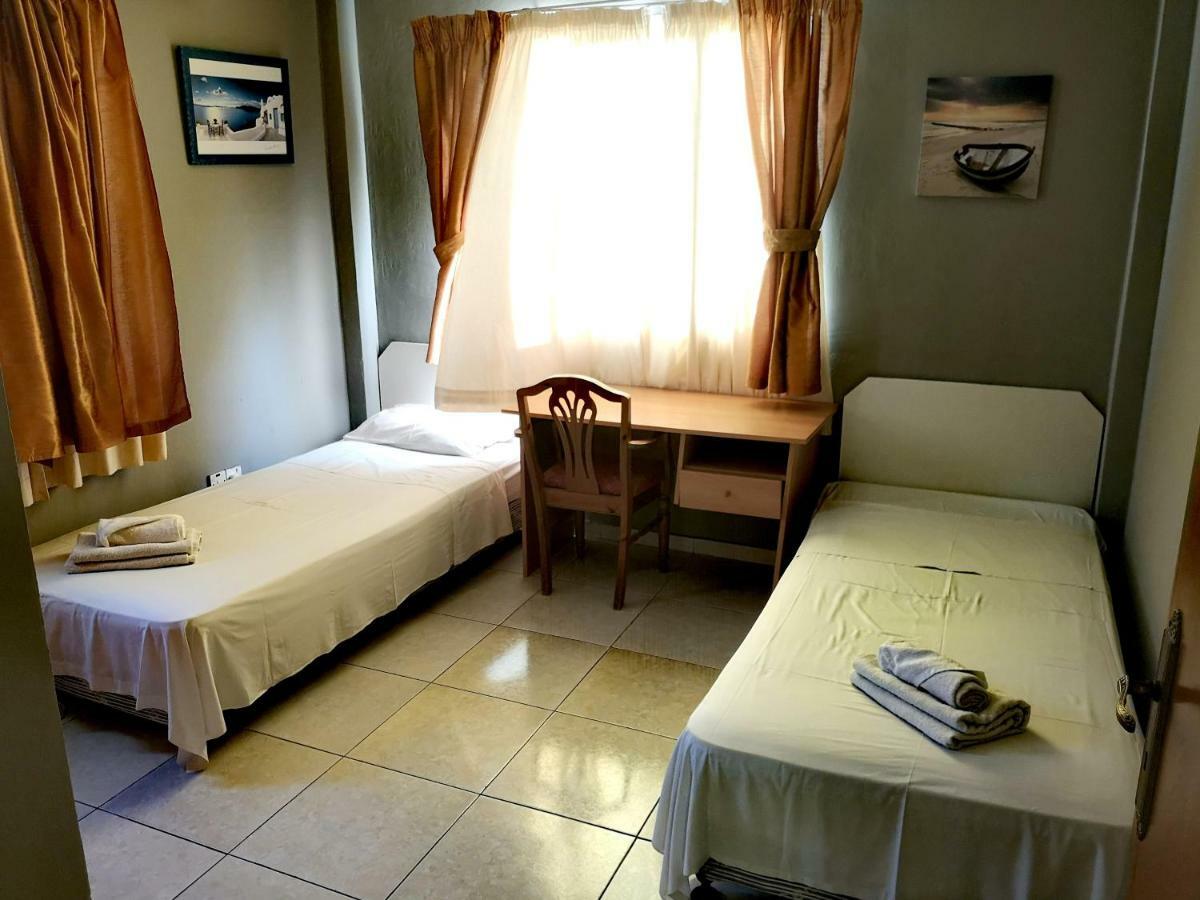 Ferienwohnung Faneromeni Court Paphos Exterior foto