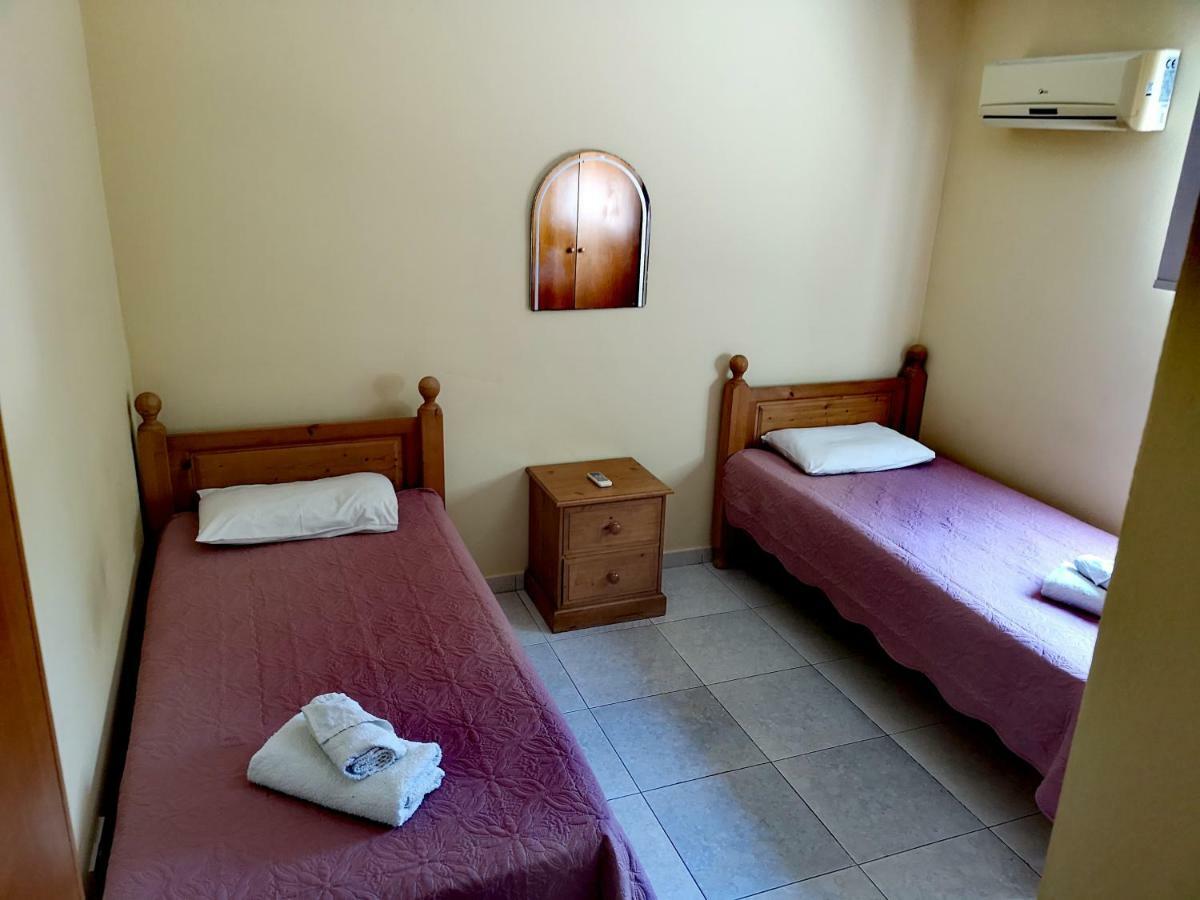 Ferienwohnung Faneromeni Court Paphos Exterior foto