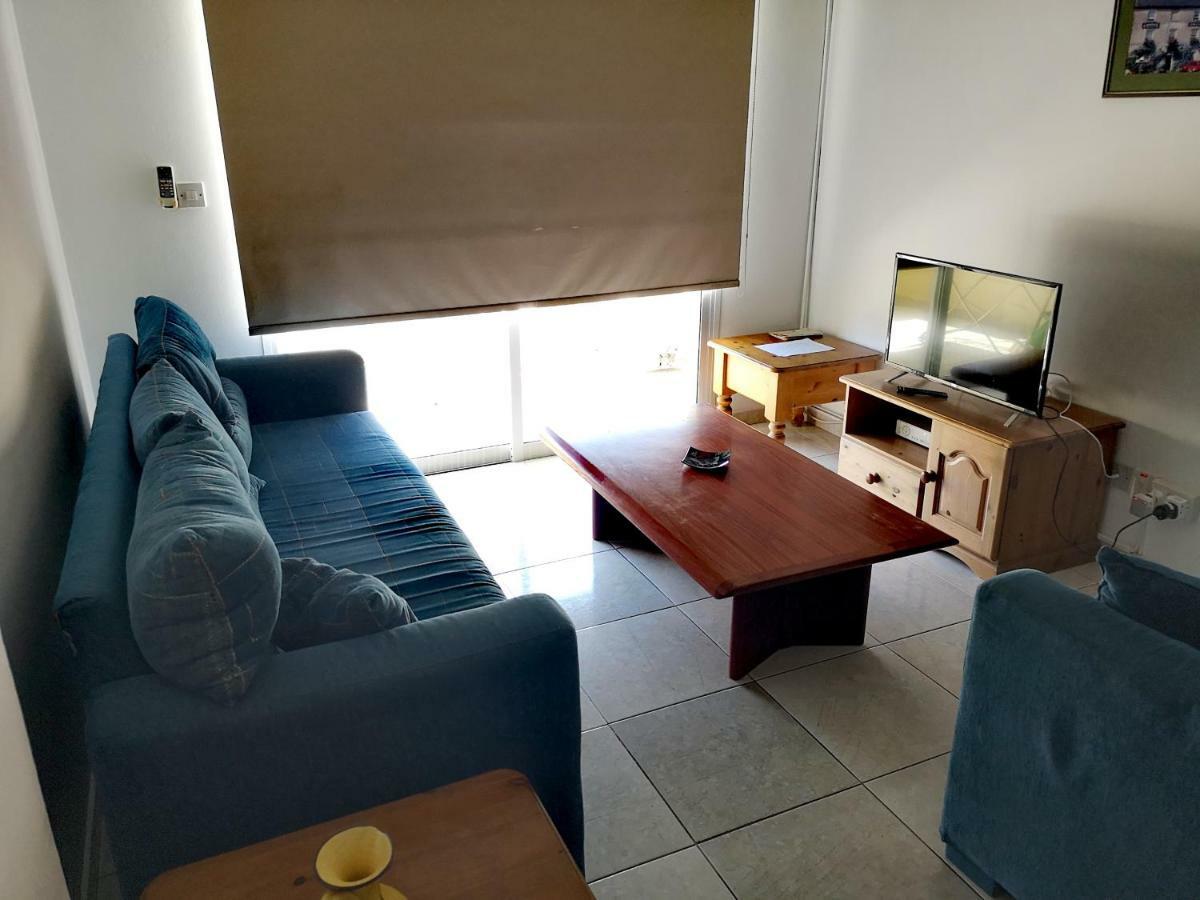 Ferienwohnung Faneromeni Court Paphos Exterior foto