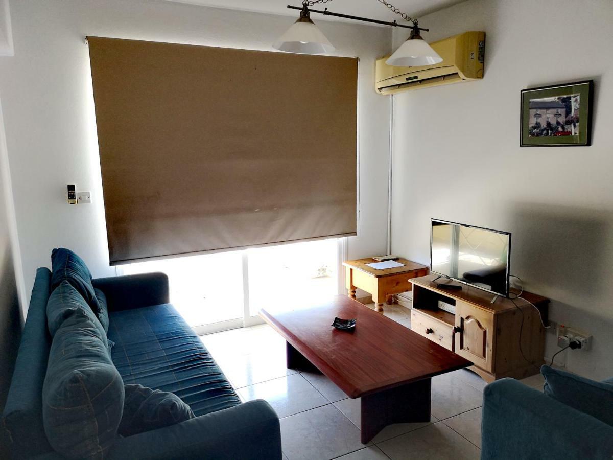 Ferienwohnung Faneromeni Court Paphos Exterior foto