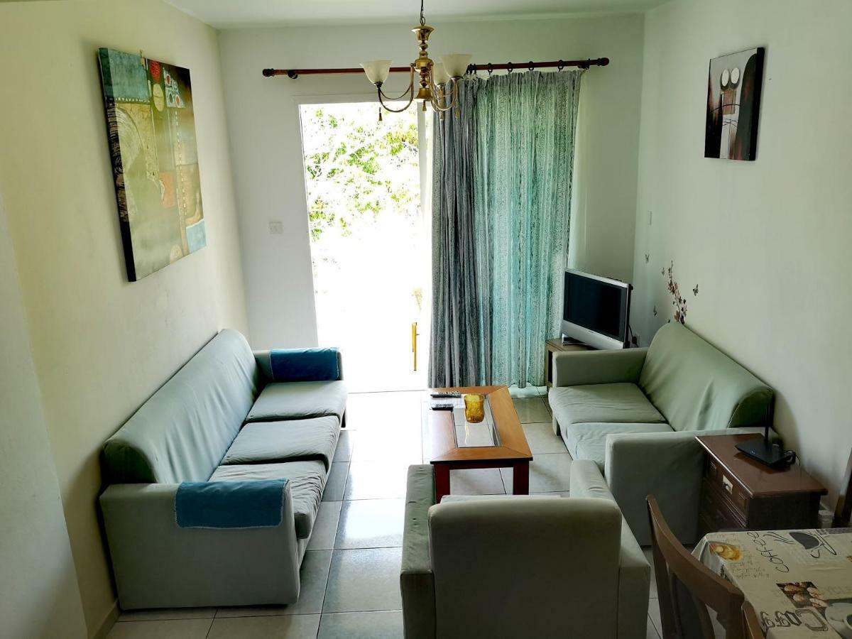Ferienwohnung Faneromeni Court Paphos Exterior foto